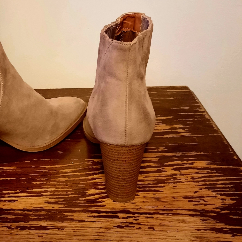 Boot - Picture 15 of 16